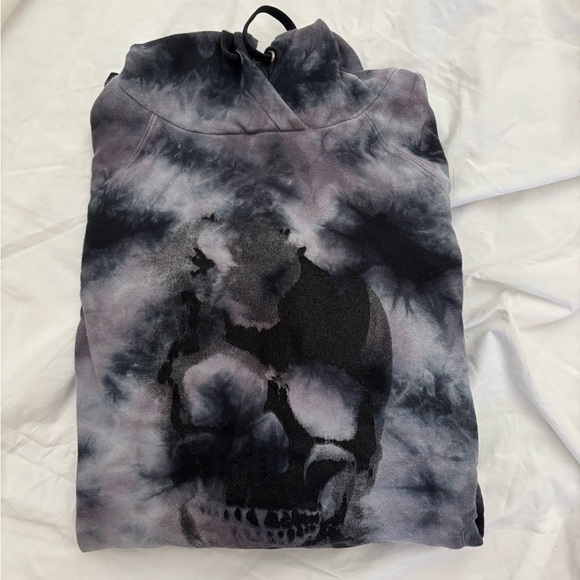 Hot Topic Other - Hot Topic Skull Hoodie